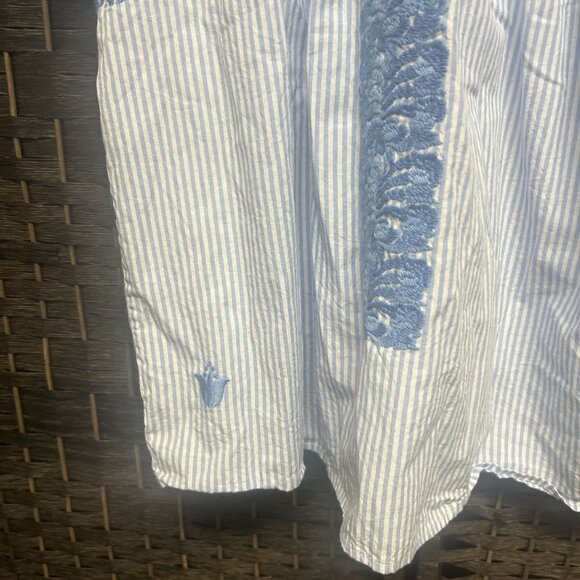 J. Marie Blue White Striped Floral Embroidery Boxy Style Top Size Medium - Picture 5 of 6